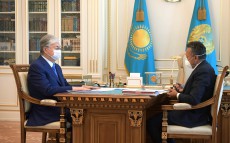 Глава государства принял председателя правления АО «НК «Қазақстан темір жолы» Сауата Мынбаева