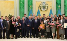 Қазақстан Президенті мемлекеттік наградалар мен сыйлықтар тапсыру рәсіміне қатысты