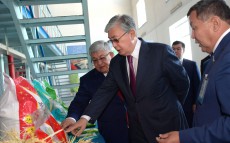 Қазақстан Президенті Қасым-Жомарт Тоқаев «Жан-Арай» агроиндустриялық кешенінің жұмысымен танысты