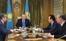 Сonsultations with Chairman of the Senate of Parliament Kassym-Zhomart Tokayev and Prime Minister Karim Massimov