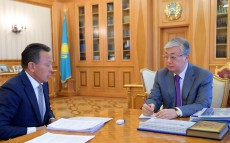 Президент Казахстана принял председателя правления АО «НК «Қазақстан темір жолы» Сауата Мынбаева