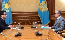 Касым-Жомарт Токаев принял председателя Правления АО «Национальный научный кардиохирургический центр» Юрия Пя
