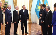 Встреча с участниками международной конференции, посвященной Дню Конституции Республики Казахстан