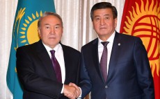 Нұрсұлтан Назарбаев Қырғыз Республикасының Президенті Сооронбай Жээнбековпен кездесті