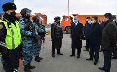 Қасым-Жомарт Тоқаев Нұр-Сұлтан қаласының кіреберісіне қойылған бақылау-өткізу бекетіне барды