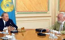 Церемония присвоения актеру, режиссеру театра и кино Асанали Ашимову звания «Қазақстанның Еңбек Ері»