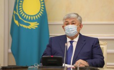 Крымбек Кушербаев провел заседание Республиканской комиссии по вопросам государственных символов и геральдики ведомственных и иных, приравненных к ним, наград