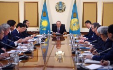 Елбасы облыстардың және Астана, Алматы, Шымкент қалаларының әкімдерімен кеңес өткізді