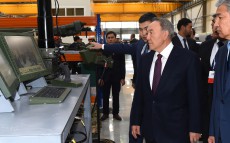 Nursultan Nazarbayev visits LLP Kazakhstan Paramount Engineering armored wheeled vehicle production plant