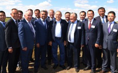 Мемлекет басшысы «Эксимнан Агрофирмасы» жауапкершілігі шектеулі серіктестігінің ауыл шаруашылығы кешенін аралап көрді