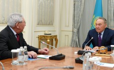 Встреча с государственным и общественным деятелем, видным ученым Мырзатаем Жолдасбековым