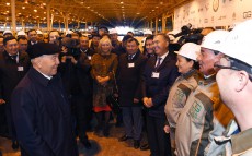 Familiarization with construction of a plant for sheet glass production and processing