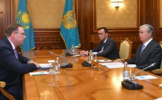Касым-Жомарт Токаев принял директора представительства Фонда имени Конрада Аденауэра в Республике Казахстан Томаса Хельма