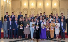 Глава государства принял участие в торжественной церемонии вручения государственных наград и премий