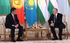 Нұрсұлтан Назарбаев Қырғыз Республикасының Президенті Сооронбай Жээнбековпен кездесті