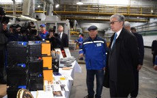 Қазақстан Президенті Қасым-Жомарт Тоқаев «Қайнар АКБ» жауапкершілігі шектеулі серіктестігіне барды