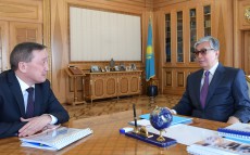 Президент Казахстана Касым-Жомарт Токаев принял министра сельского хозяйства Сапархана Омарова