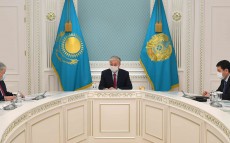 Глава государства провел совещание по переводу казахского алфавита на латинскую графику