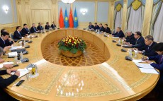 Қазақстан Президенті Қытай Халық Республикасының Премьер-Министрі Ли Кэцянмен кездесті