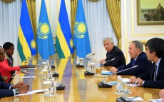 Елбасы Қазақстанға жұмыс сапарымен келген Руанда Республикасының Президенті Поль Кагамемен кездесті