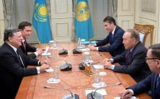Мемлекет басшысы Еуропалық комиссияның бұрынғы төрағасы Жозе Мануэль Баррозумен кездесті