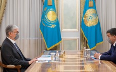 President Kassym-Jomart Tokayev receives Akim of Atyrau region Makhambet Dosmukhambetov