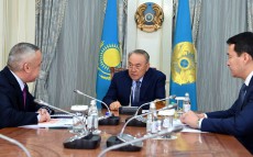 Meeting with Kozy-Korpesh Dzhanburchin, the Chairman of the Accounts Committee for Control over Execution of the Republican Budget