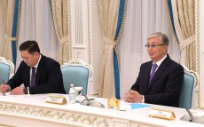 Глава государства принял старшего министра – министра координатора по вопросам национальной безопасности Сингапура Тео Чи Хина