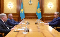 Глава государства принял Чрезвычайного и Полномочного посла Российской Федерации в Республике Казахстан Алексея Бородавкина