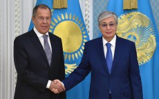Глава государства принял министра иностранных дел Российский Федерации Сергея Лаврова