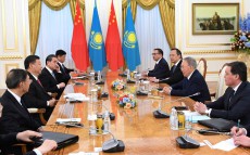 Meeting with Xi Jinping, Chairman of the People's Republic of China, who is in Kazakhstan on an official visit