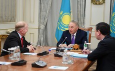 Нурсултан Назарбаев встретился с Чрезвычайным и Полномочным Послом Соединенных Штатов Америки в Казахстане Уильямом Мозером