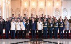 Участие в церемонии вручения высших воинских и специальных званий, классных чинов и государственных наград