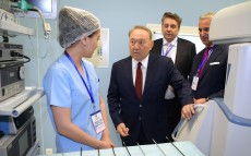 Посещение Казахстанского международного референсного и обучающего центра роботизированной хирургии