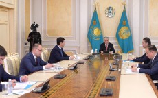 Президент Казахстана провел заключительное заседание Государственной комиссии по чрезвычайному положению