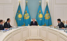 Глава государства провел совещание с руководством Администрации Президента по приоритетным направлениям работы в 2020 году